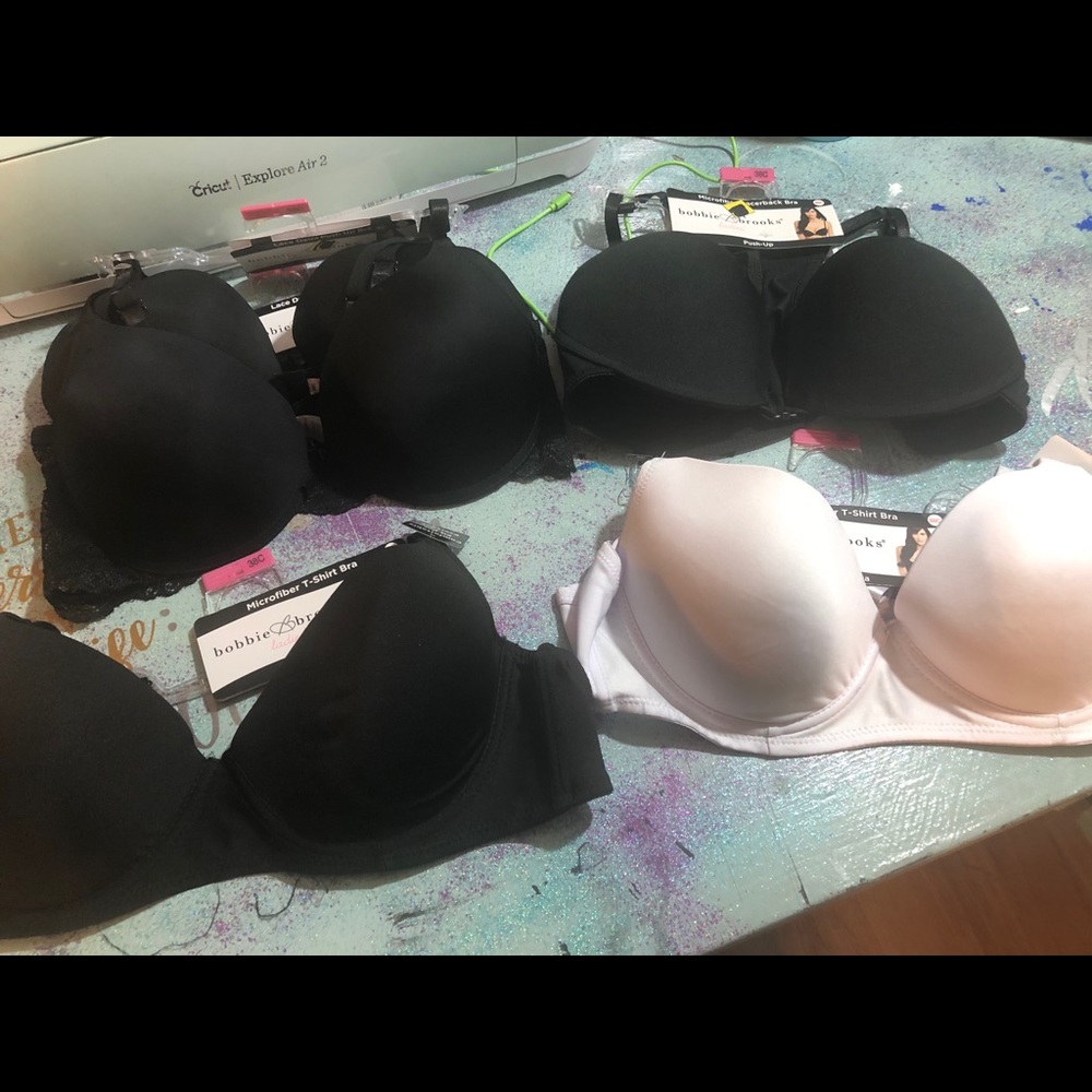 Lot of 6 38C bras